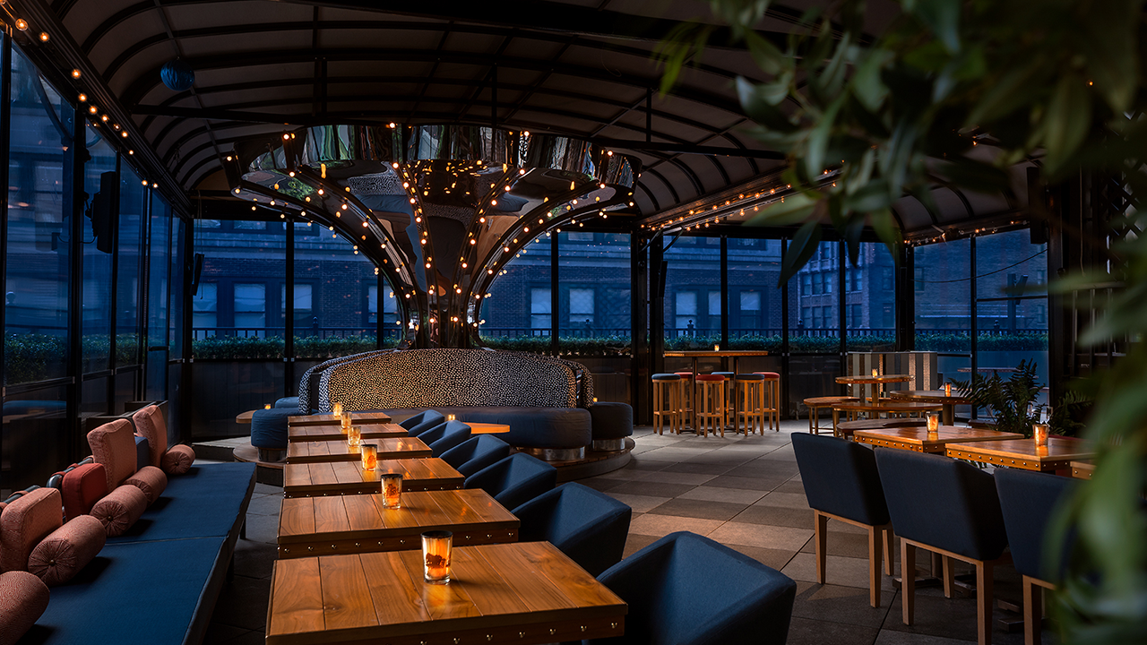 Magic Hour Rooftop Bar & Lounge - Rotating Carousel