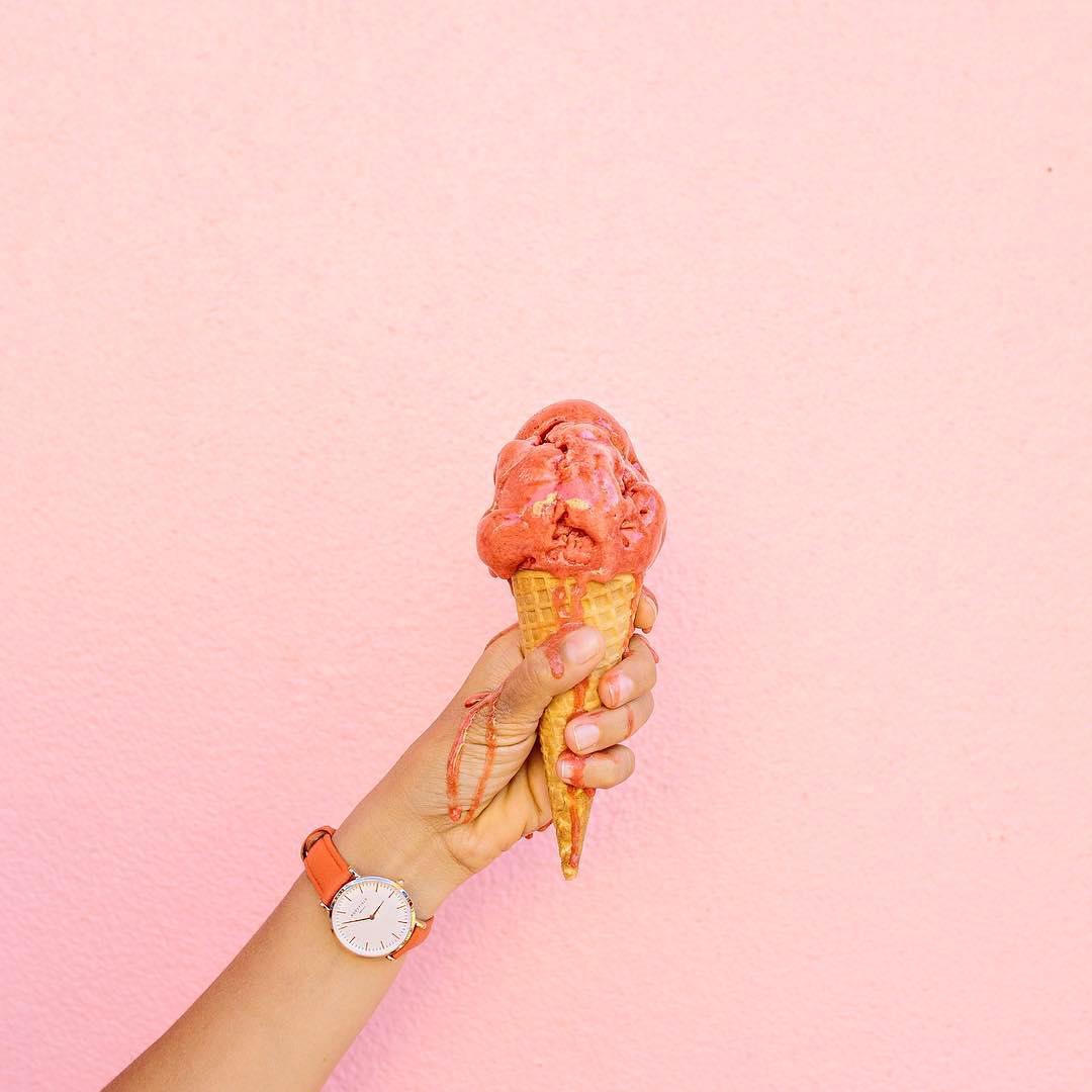 ? *runs to catch the Mister Softee truck*? ? @apairandaspare